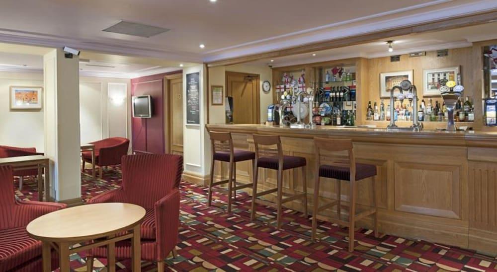 ווילמסלו Airport Inn & Spa Manchester מראה חיצוני תמונה