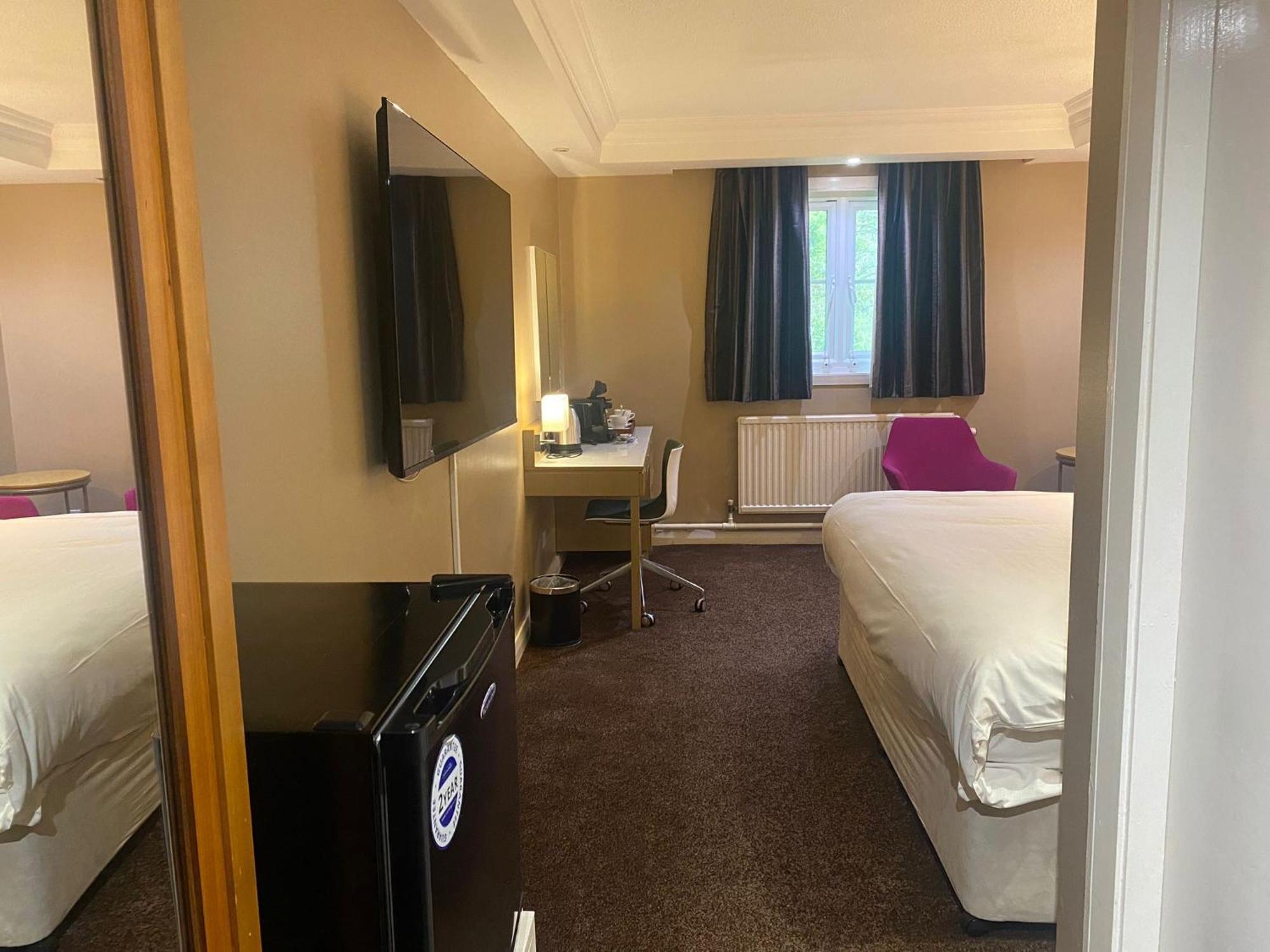 ווילמסלו Airport Inn & Spa Manchester מראה חיצוני תמונה