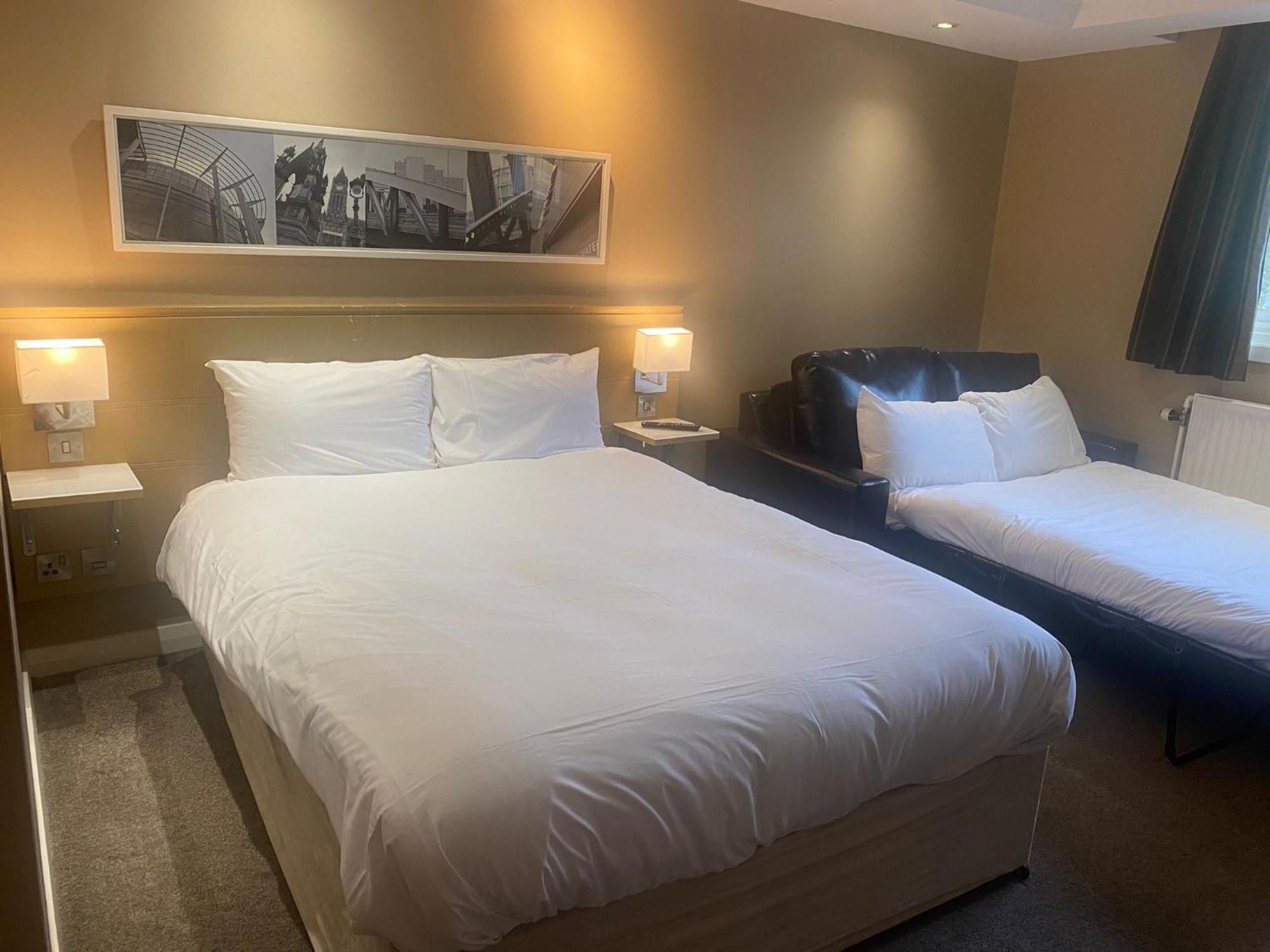 ווילמסלו Airport Inn & Spa Manchester מראה חיצוני תמונה