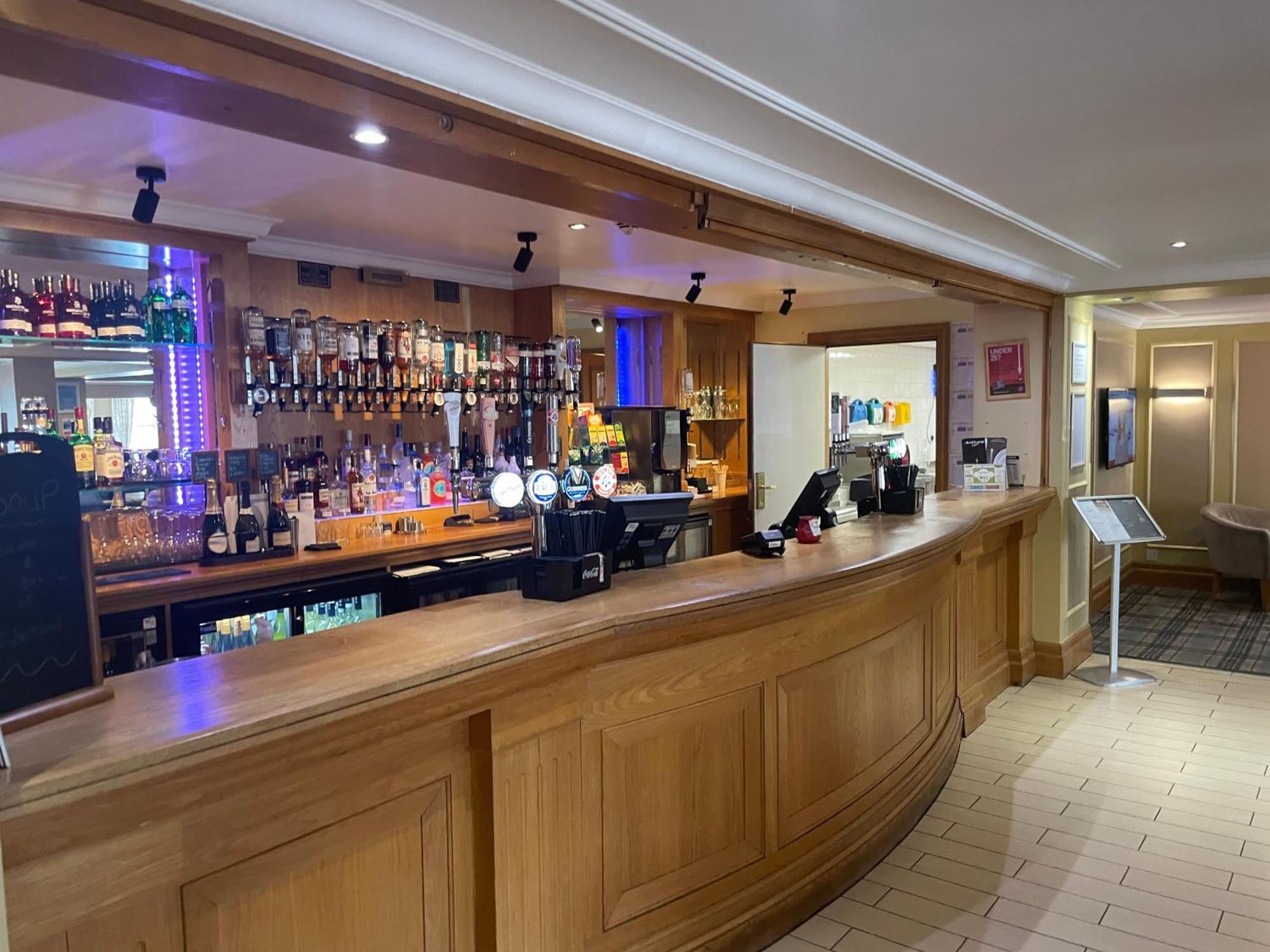 ווילמסלו Airport Inn & Spa Manchester מראה חיצוני תמונה