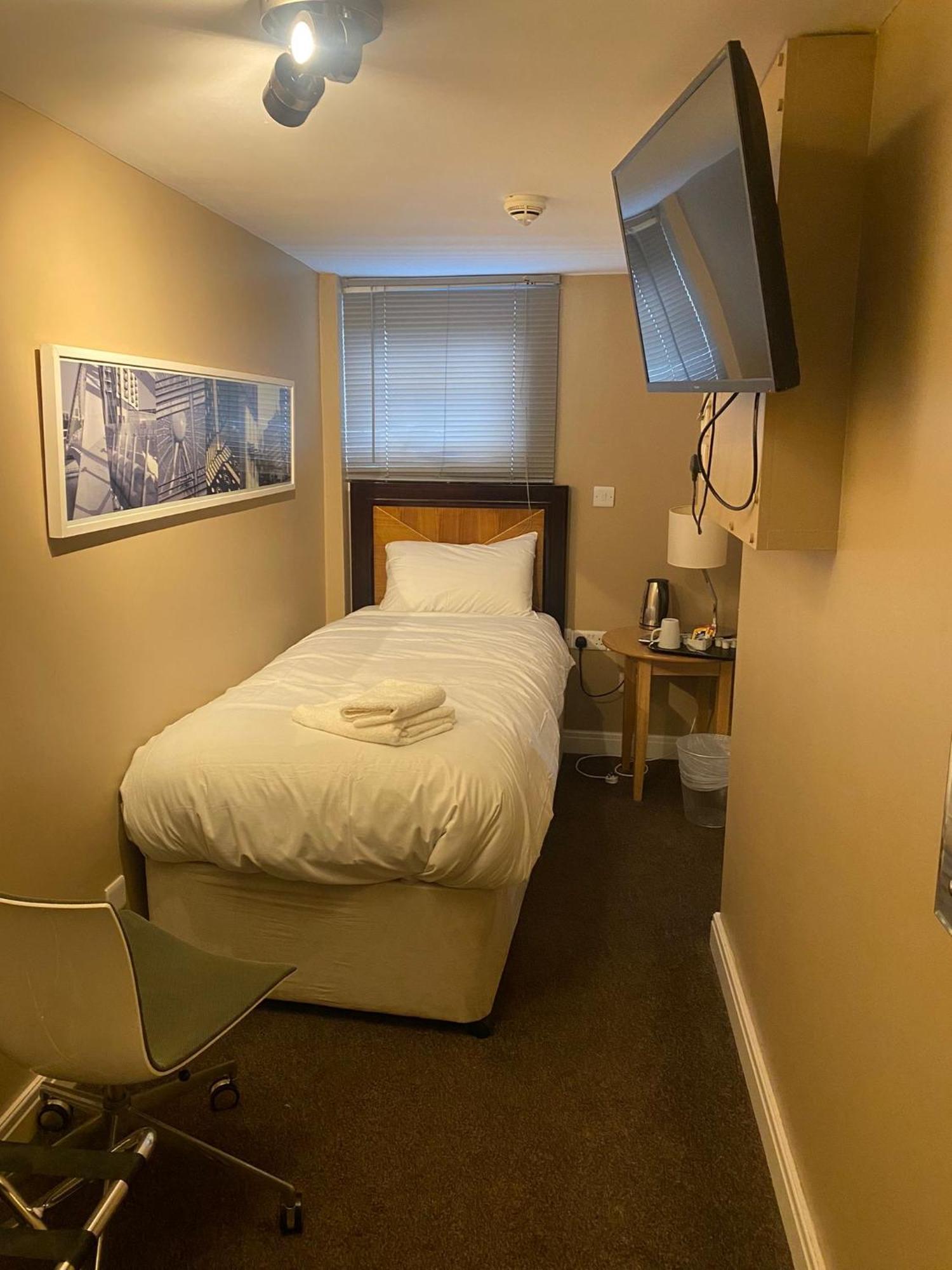 ווילמסלו Airport Inn & Spa Manchester מראה חיצוני תמונה