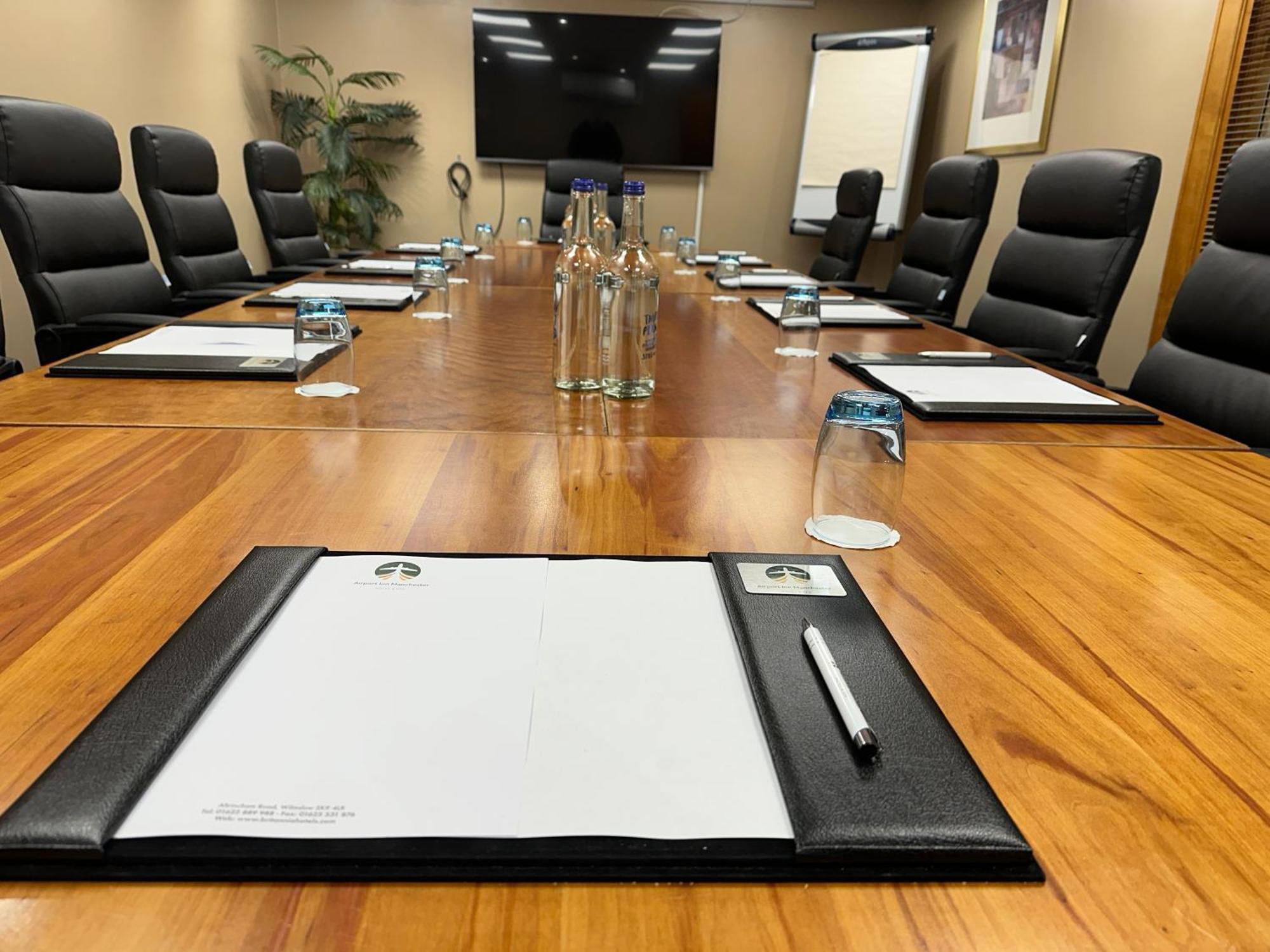 ווילמסלו Airport Inn & Spa Manchester מראה חיצוני תמונה