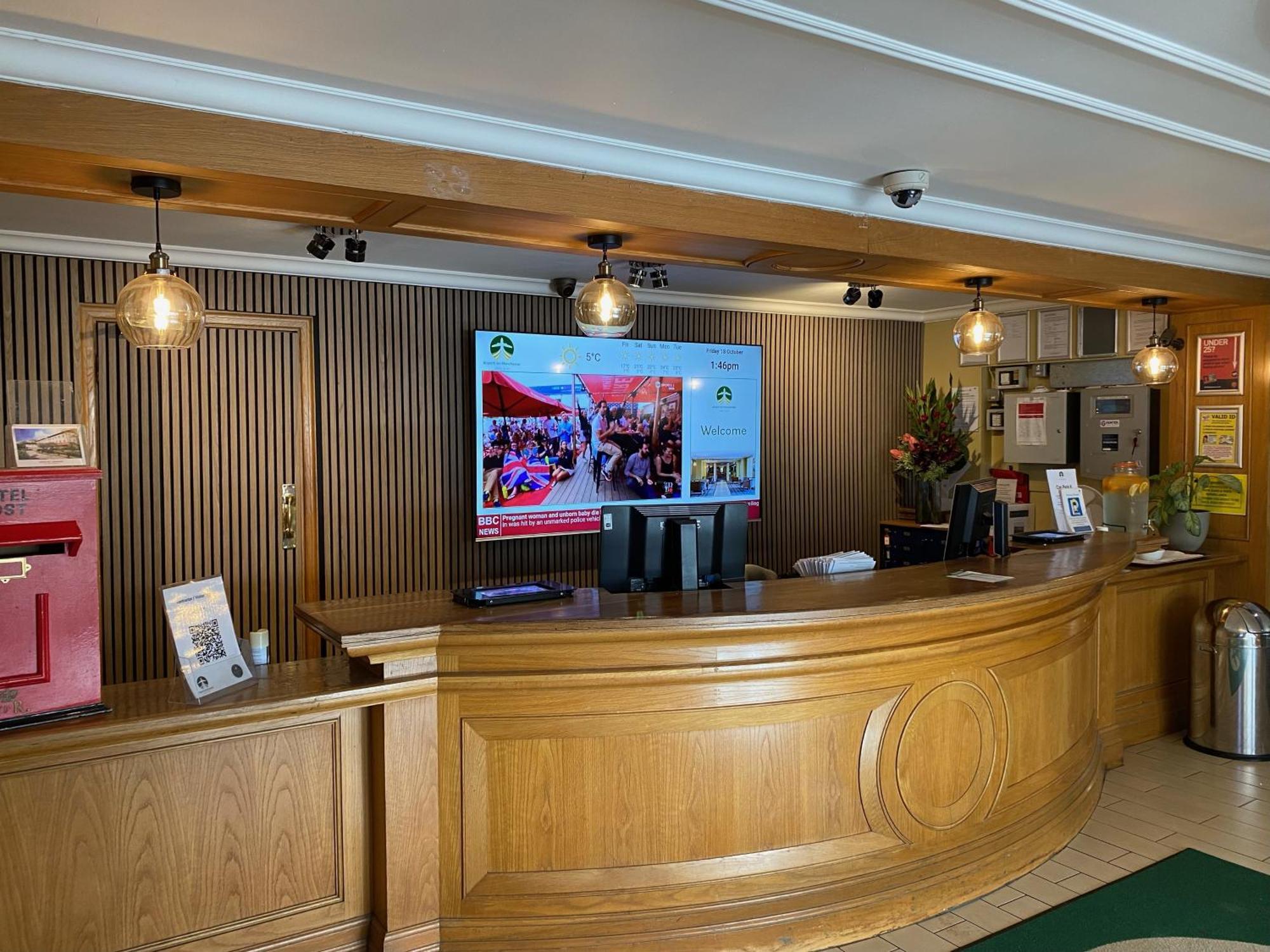 ווילמסלו Airport Inn & Spa Manchester מראה חיצוני תמונה
