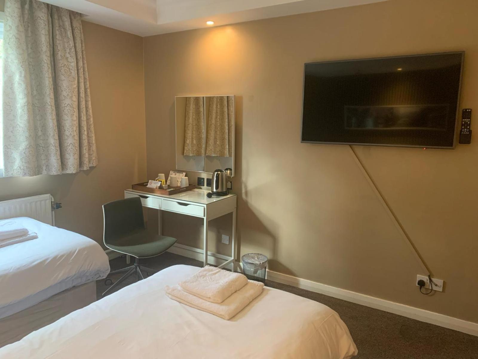ווילמסלו Airport Inn & Spa Manchester מראה חיצוני תמונה