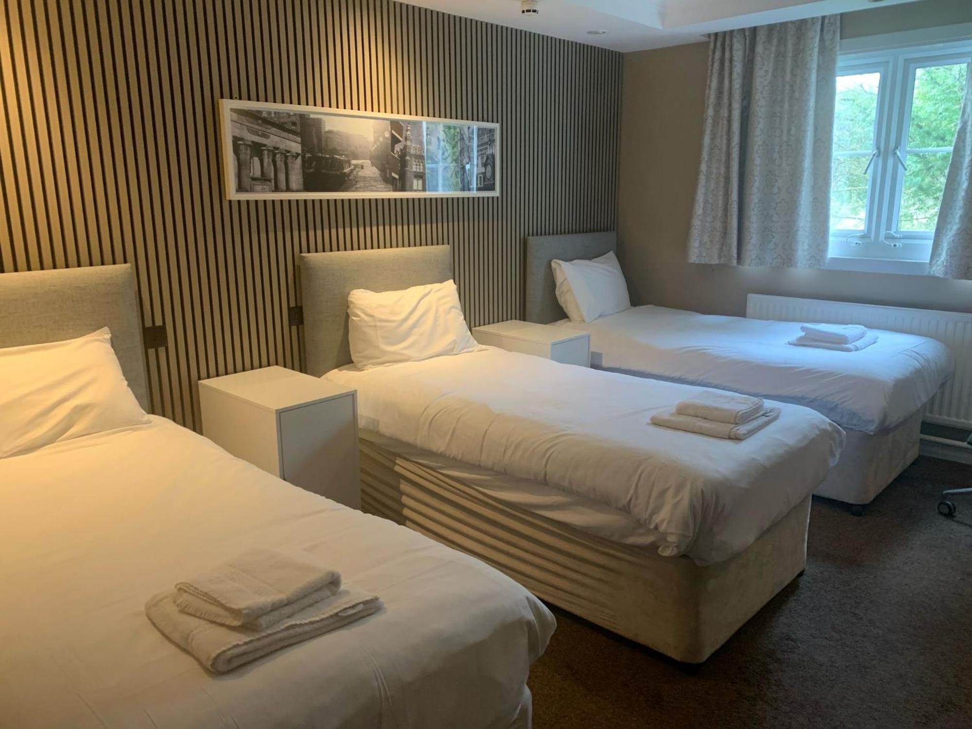 ווילמסלו Airport Inn & Spa Manchester מראה חיצוני תמונה